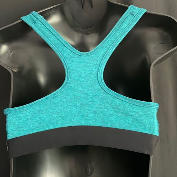Nike sports bra Dri Fit removable pads for breast Sz S - Picture 3 of 4
